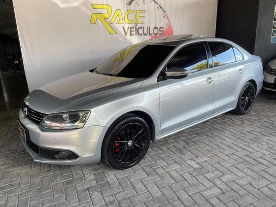 VOLKSWAGEN JETTA 2.0 TSI HIGHLINE 200CV GASOLINA 4P TIPTRONIC